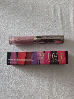 Urban Decay  - Vice Liquid Lipstick in Backtalk